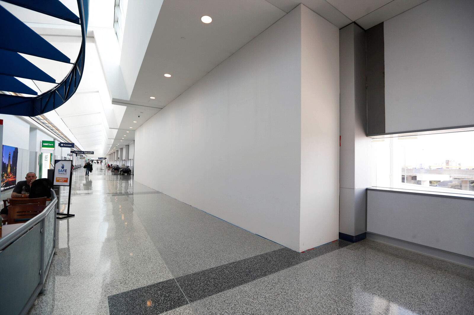 Connection to concourse
